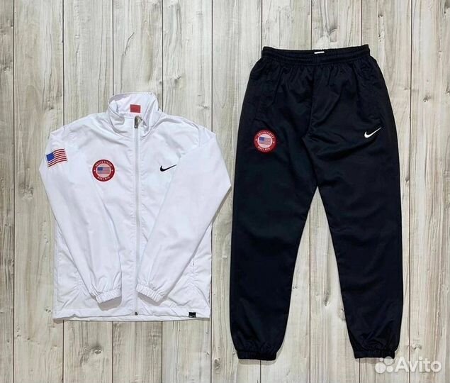 Спортивный костюм мужской Nike