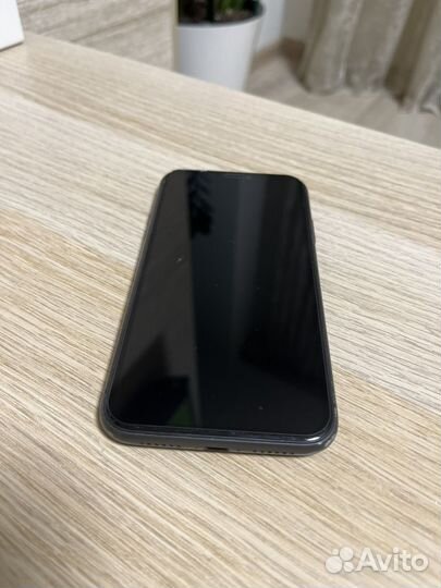 iPhone 11, 256 ГБ