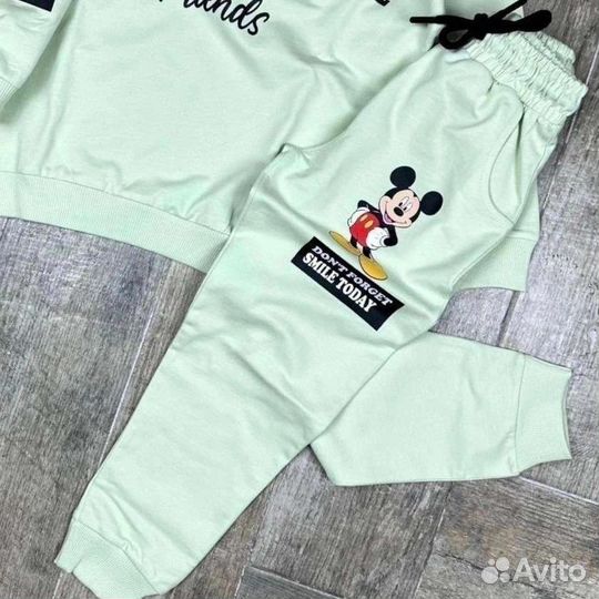 Спортивный костюм