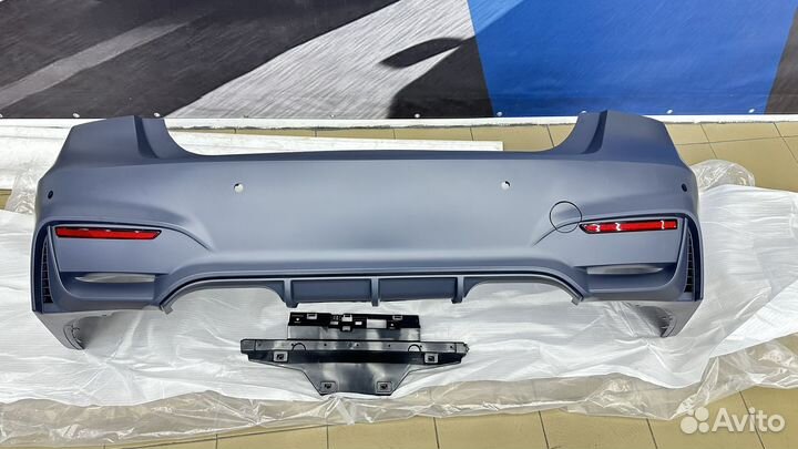 Задний бампер на бмв ф30 м3 новый