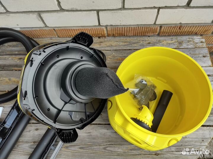 Пылесос Karcher WD 2 Plus V-12/4/18