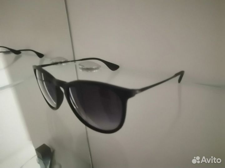 Очки солнцезащитные