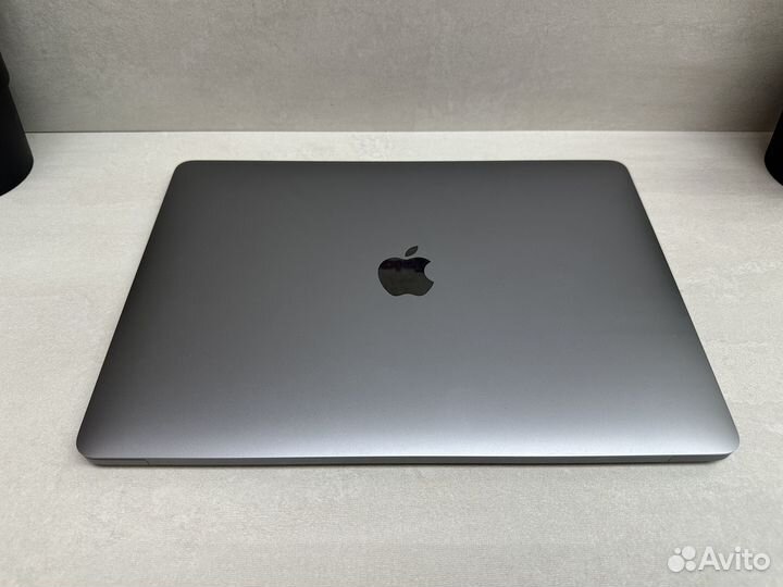 MacBook Pro 13 2020 32гб 512гб