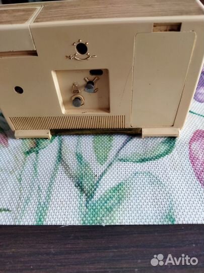 Часы- будильник Слава