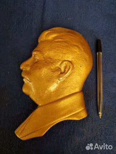 Барельеф Иосифа Виссарионовича Сталина