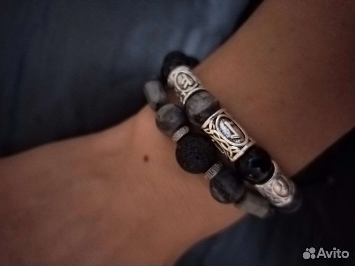 Браслет руны на привлечение финансов