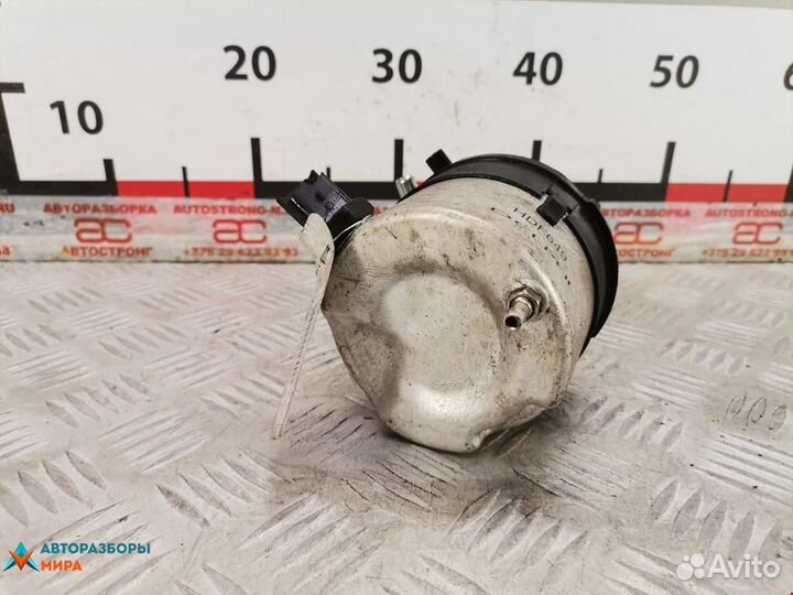 Корпус топливного фильтра Volvo C30 рест. 2010