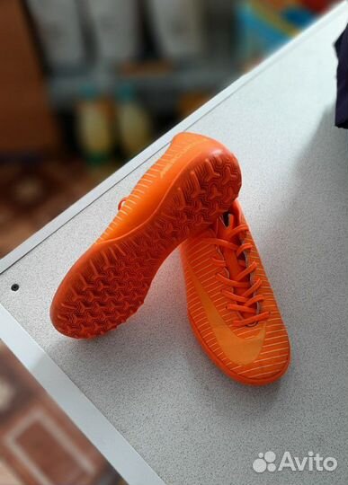 Бутсы, размер 35