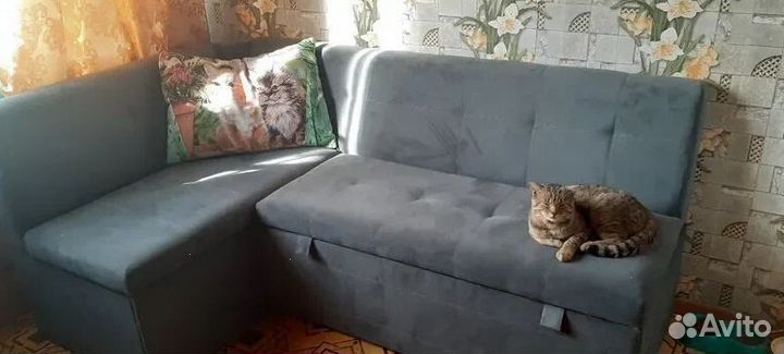 Диван кровать угловой на кухню; кухонный уголок