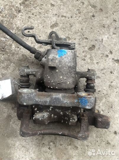 Задний суппорт skoda volkswagen 1K0615423M