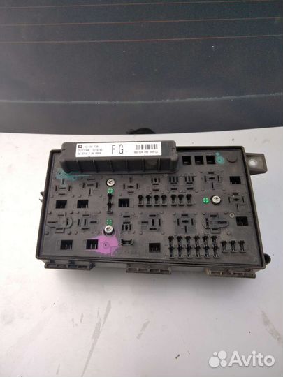 Блок предохранителей Опель-Астра Н 2004-2014 г