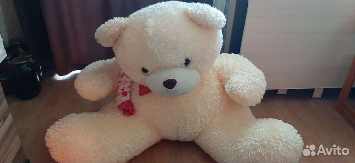 Большие плюшевые медведи