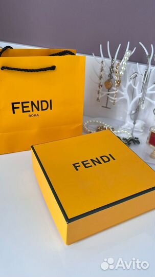 Ремень женский Fendi