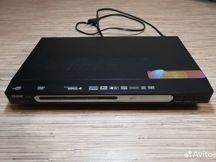 DVD проигрыватель BBK DV 610SI с функцией караоке