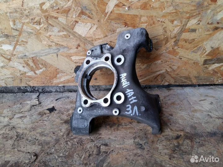 Кулак задний левый Audi A6 C6 2004-2011