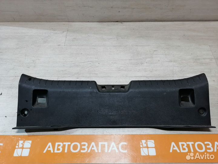 Обшивка задней панели замка багажника Ceed 1 хетч