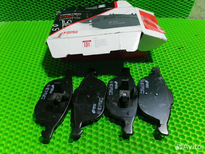 Тормозные колодки передние Ford Mondeo