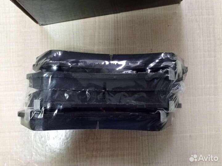 Колодки тормозные перед chevrolet tahoe 2000-2006