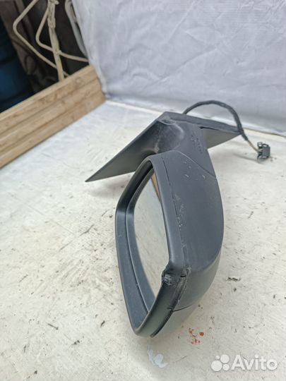 Зеркало левое Skoda Rapid