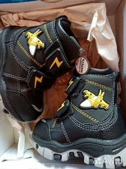 Ботинки детские новые