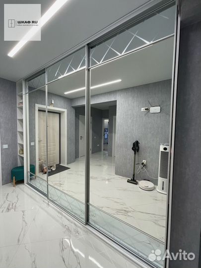 Современный шкаф