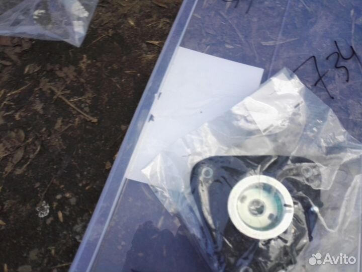 C51334380 правая опора амортизатора мазда 5 05-12г