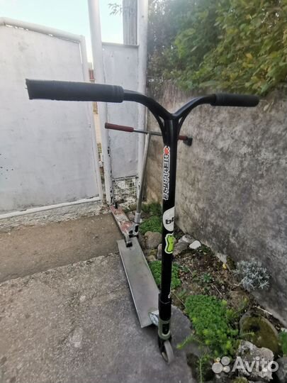 Трюковой самокат tech team shreder