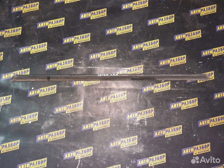 Уплотнитель стекла двери Рено Логан