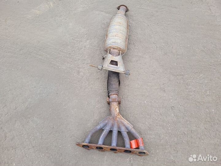 Коллектор выпускной на Volvo S80