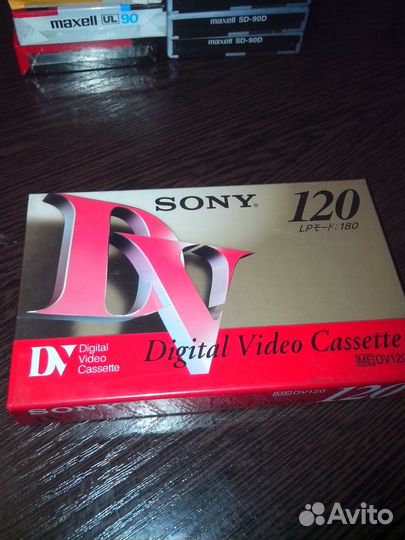 Видеокассеты для видеокамеры 8мм, DV, новые