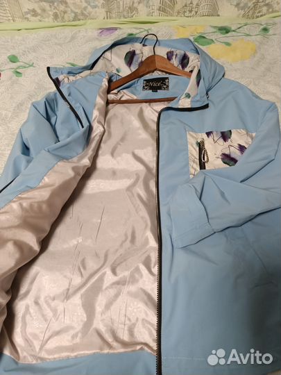 Женская ветровка небесного цвета