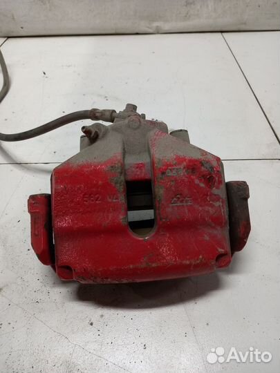 VW Passat (B6) Vl суппорт тормозной передний прав