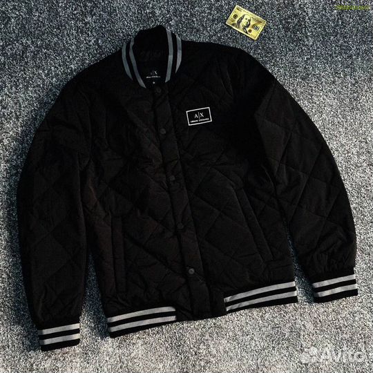 Бомбер Armani Exchange: твой новый стиль