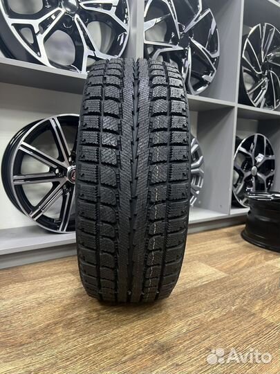 Antares Grip 20 185/75 R16C