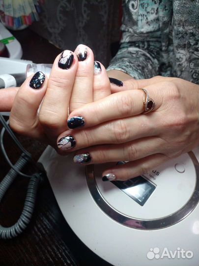 Аппаратный маникюр педикюр