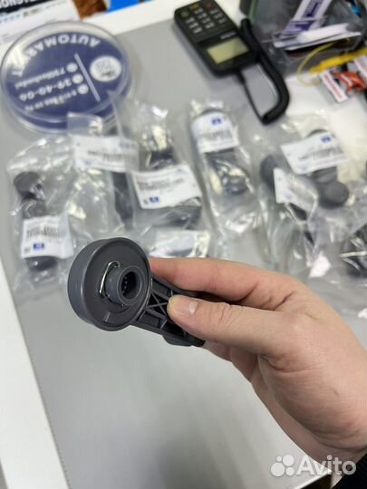 Новая ручка стеклоподьемника LR hyundai accent