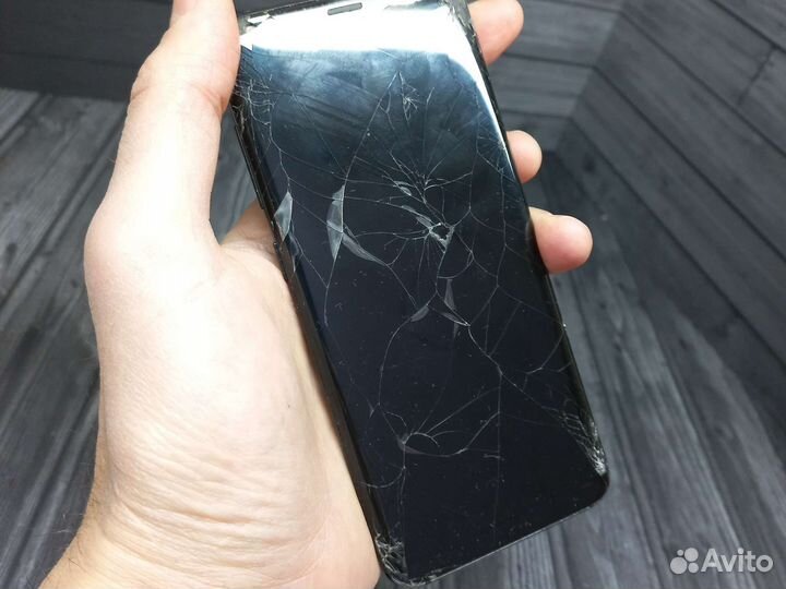 Samsung S8 разбит, нет изображения
