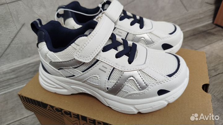 Кроссовки для мальчика 28 новые