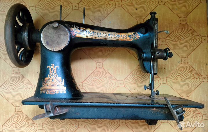 Швейная машинка Singer 1900 года