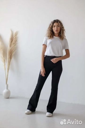 Джинсы клеш