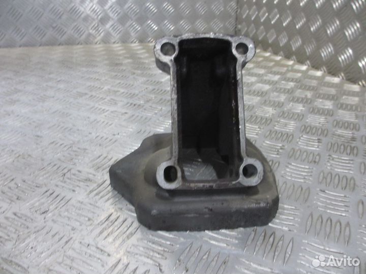 Кронштейн пгу Scania 1765616