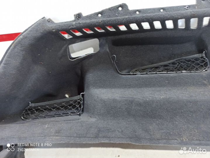 Обшивка багажника(левая) (Audi Q8)