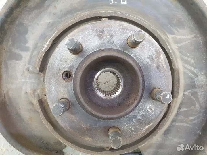 Кулак задний левый Land Rover Range Rover Vogue