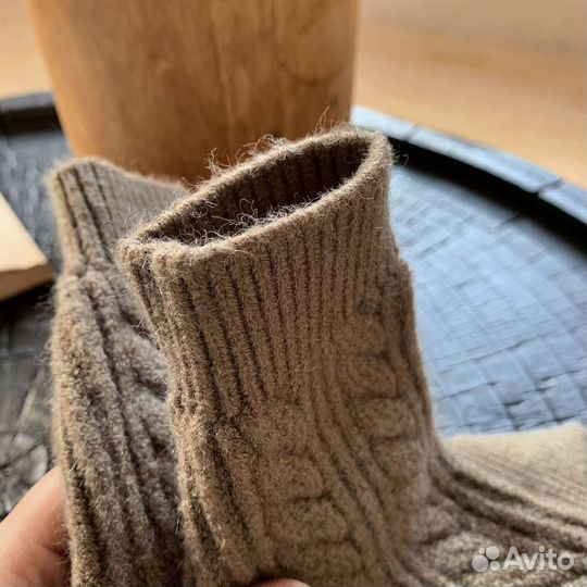 Вязаный свитер