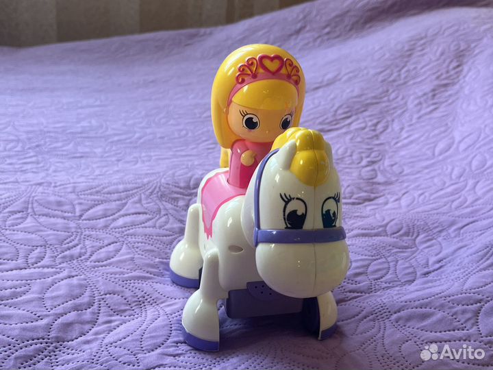 Лошадка с принцессой Tomy