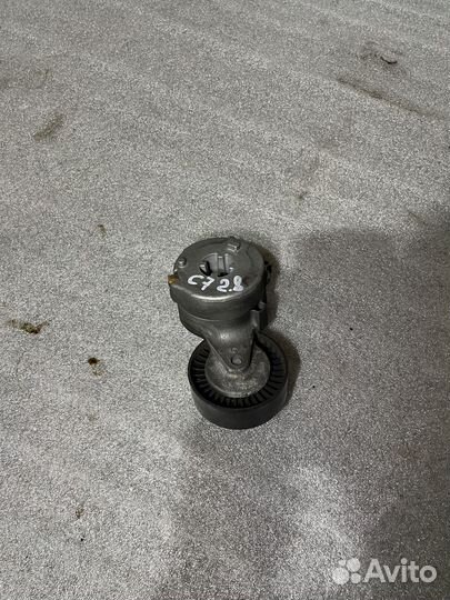 Натяжитель ремня генератора Ауди А6 С7 А7 4G