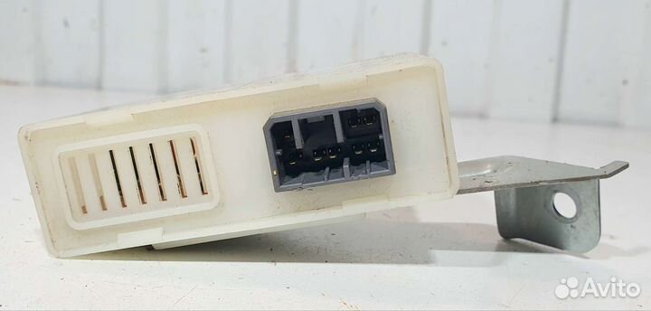 Блок управления дверьми Honda C-RV 1