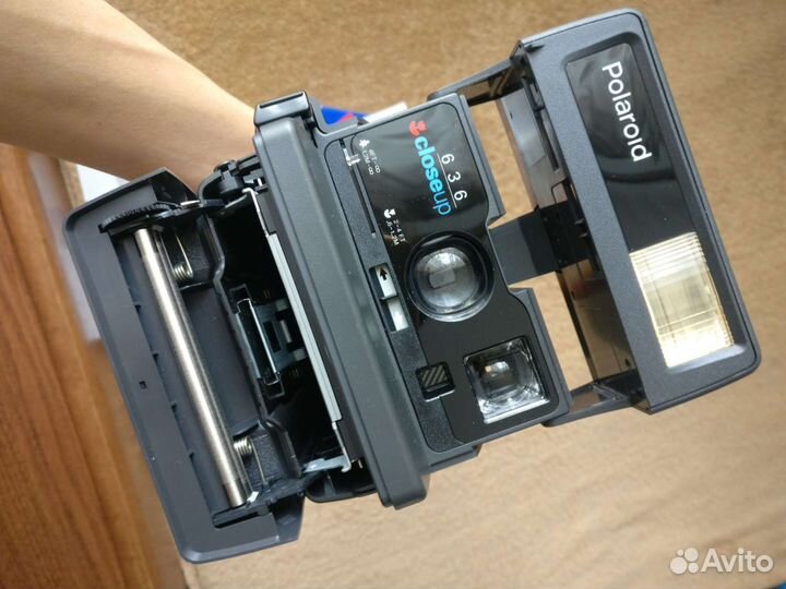 Плёночный фотоаппарат Polaroid 636 closeup