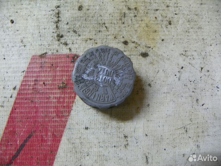 Крышка бачка главного цилиндра сцепления Honda CR