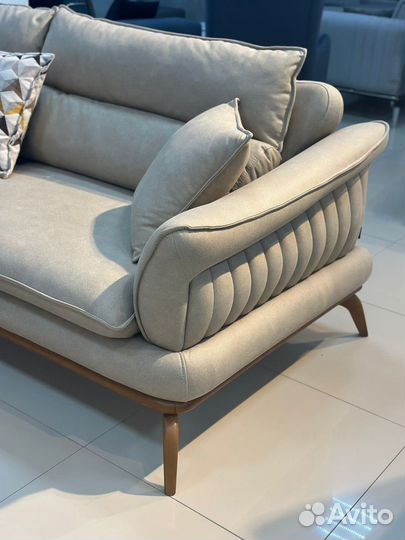 Диваны и холлы